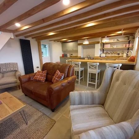 Cosy 2 Bed Cottage Between Snowdonia And The Sea Llandegai Eksteriør bilde