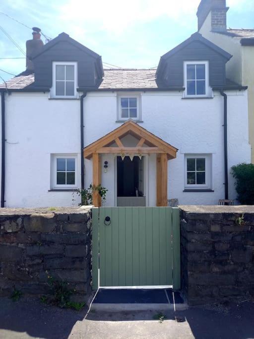 Cosy 2 Bed Cottage Between Snowdonia And The Sea Llandegai Eksteriør bilde
