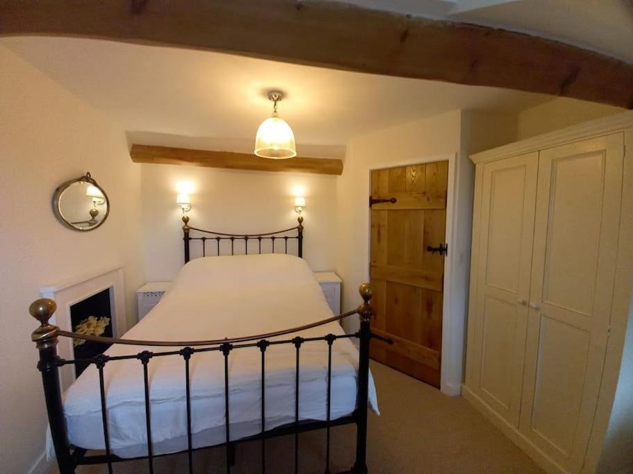 Cosy 2 Bed Cottage Between Snowdonia And The Sea Llandegai Eksteriør bilde